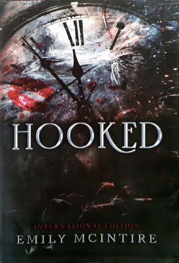 Hooked by Emily Mcintire (English) (Paperback).