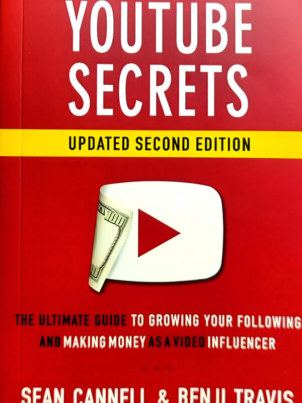 Youtube Secrets by Sean Cannel & Benji Travis (English) (Paperback).