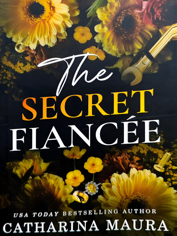The Secret Fiancee by Catharina Maura (English) (Paperback).