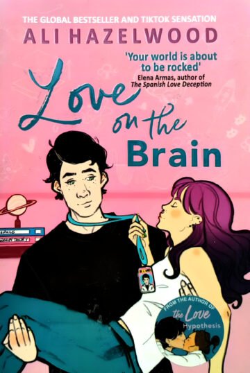 Love On The Brain by Ali Hazelwood (English) (Paperback).