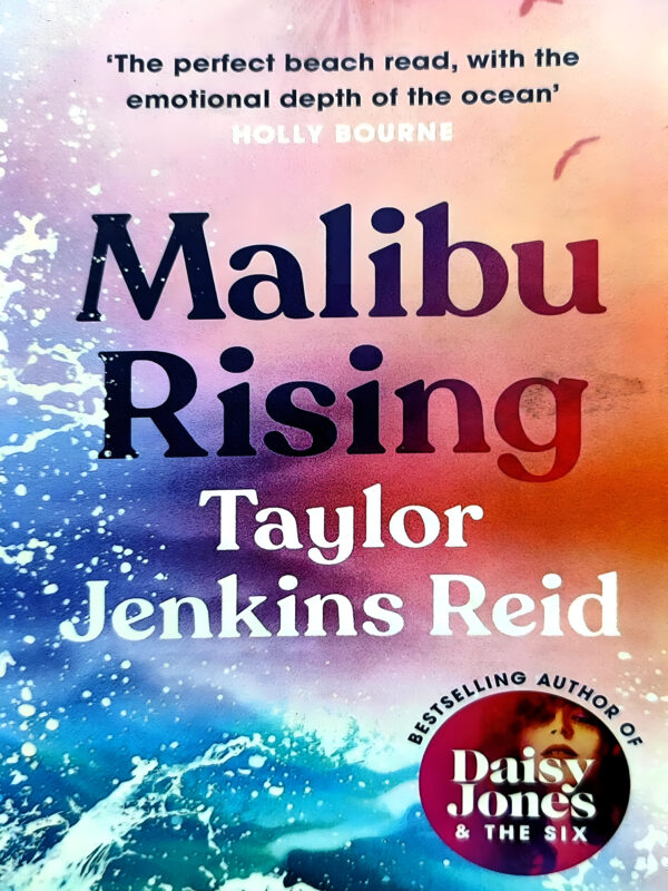 Malibu Rising by Taylor Jenkins Reid (English) (Paperback).