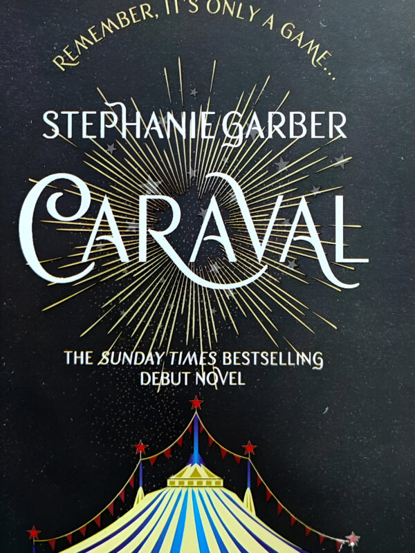 Caraval by Stephanie Garber (English) (Paperback).