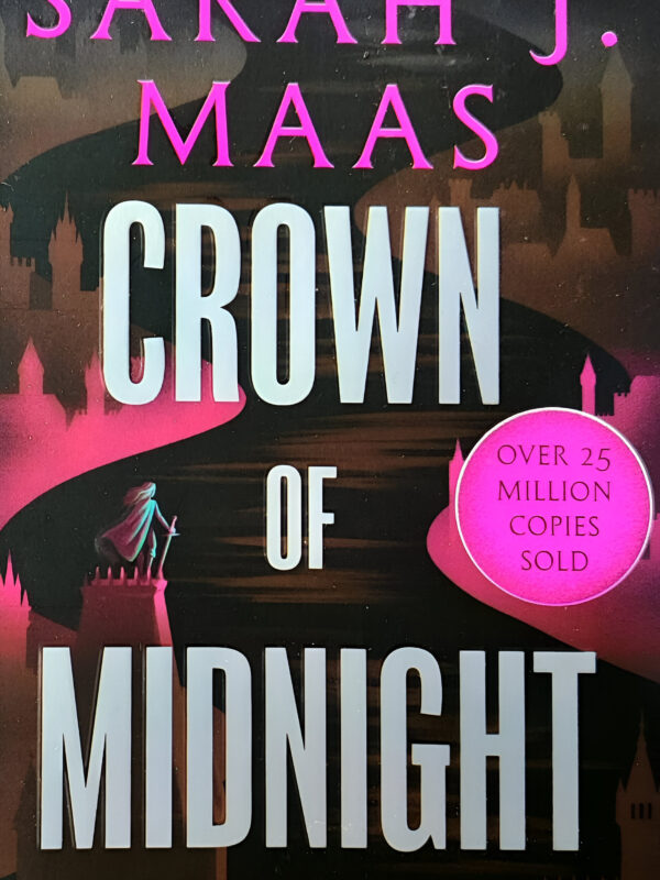 Crown Of Midnight by Sarah J. Maas (English) (Paperback).