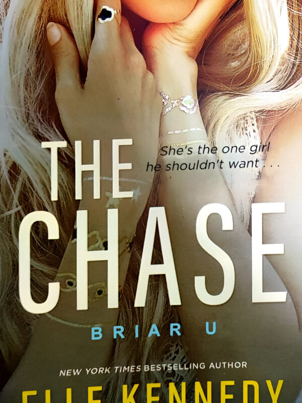 The Chase by Elle Kennedy (English) (Paperback).