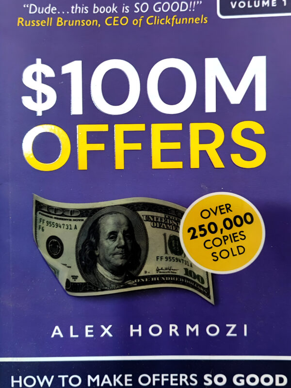 $100M Offers by Alex Hormozi (English) (Paperback).